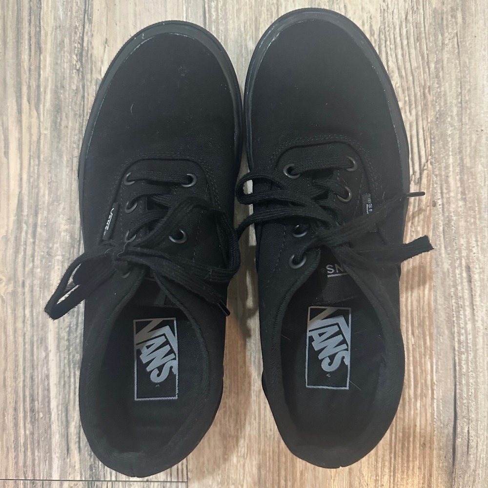 Women's size 7 Vans Atwood Low Top Sneakers Triple Black Canvas Skate Shoes